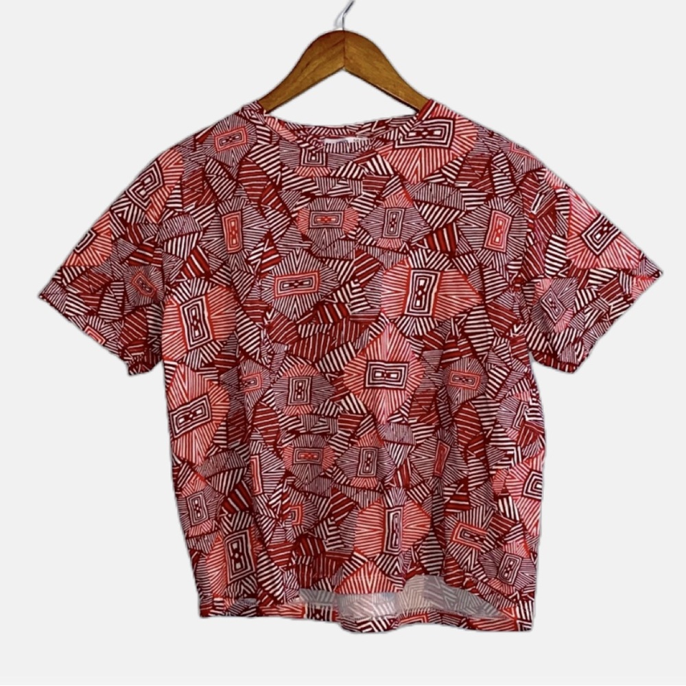 Unique Geometric Red & White Crop Top